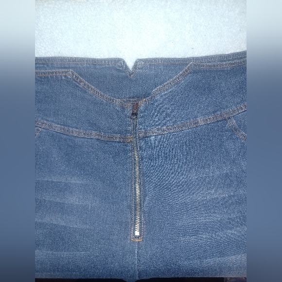 Shein curve 3XL high waist jeans - Picture 3 of 6